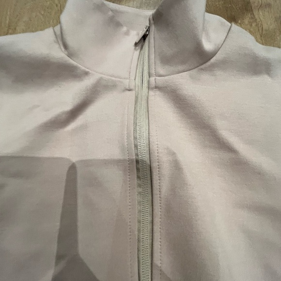 Helin Kenzie Crop athletic top - Picture 2 of 5